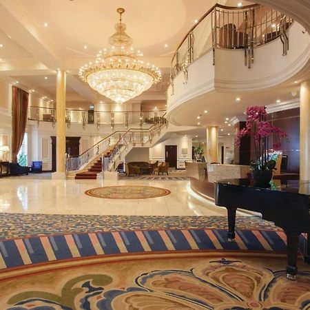 Knightsbrook Hotel & Golf Resort Трим Екстериор снимка