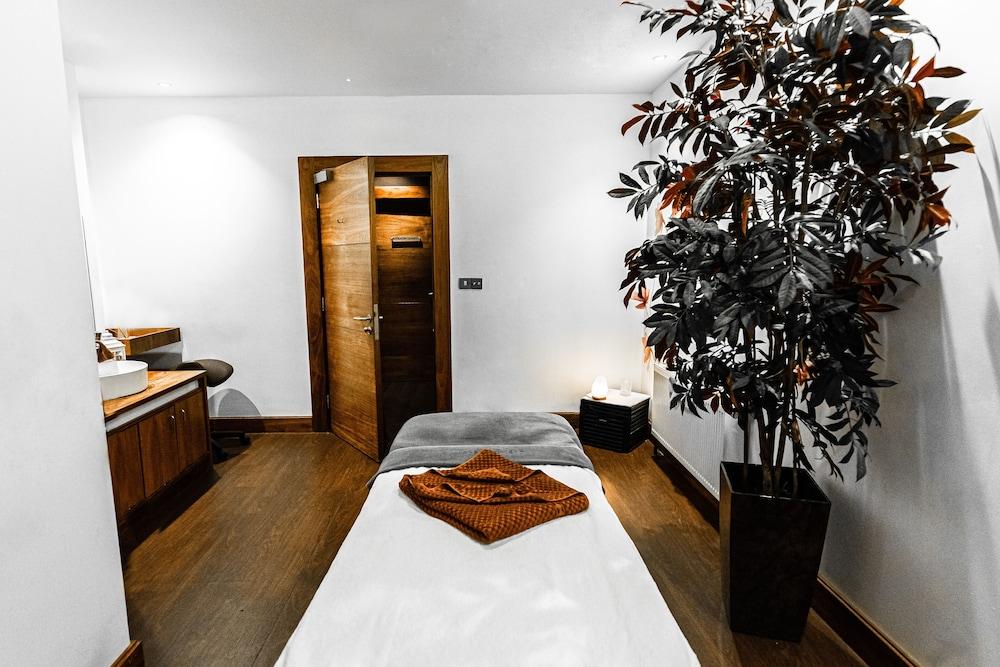 Knightsbrook Hotel & Golf Resort Трим Екстериор снимка